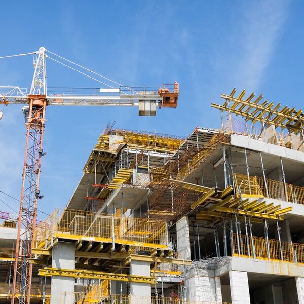 Główna 45 Dlaczego Polacy masowo wnioskują o kredyty…