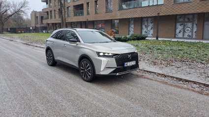 DS 7 Jules Verne to auto dla indywidualist&oacute;w. Komfort i oryginalność mają swoją cenę