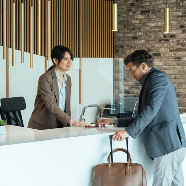 Hotele tracą blask: klienci wybierają wynajem kr&oacute;tkoterminowy zamiast&hellip;