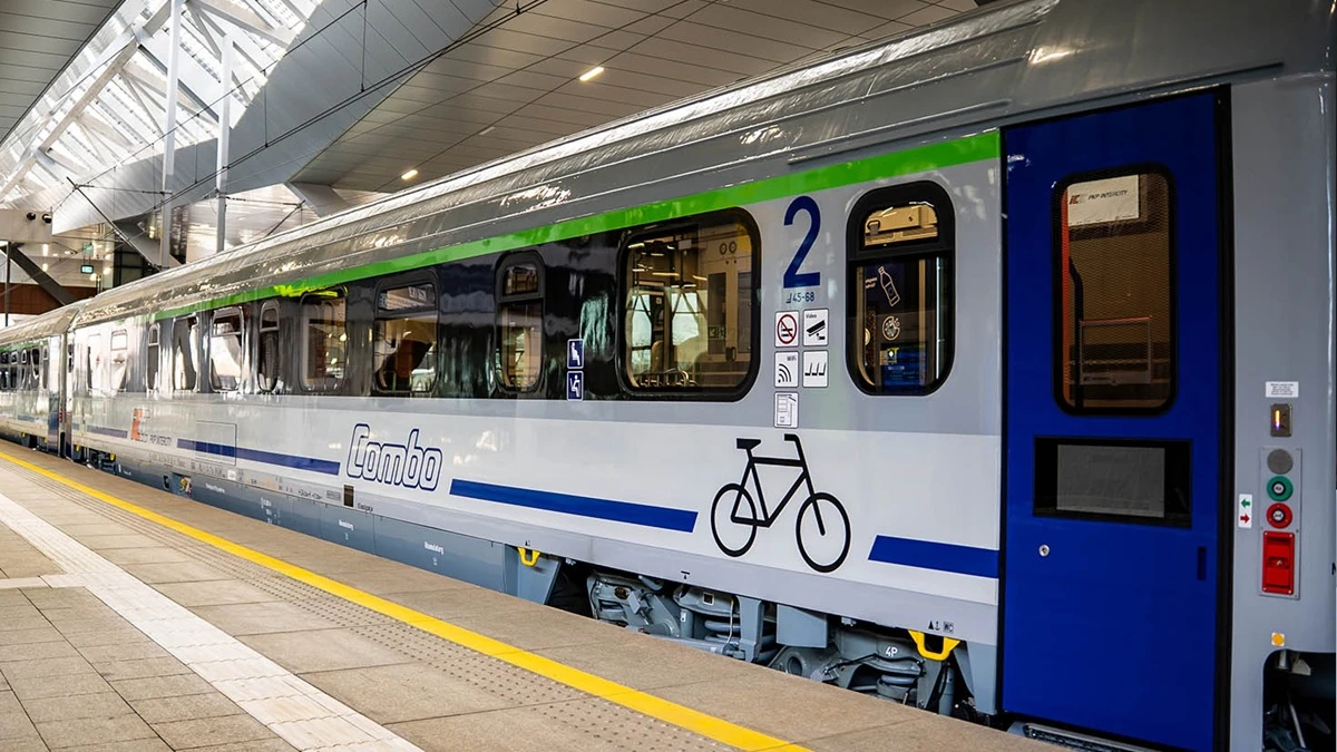 PKP Intercity usprawnia przewozy: sprawdzamy, jak pokonać tłok w pociągach 2