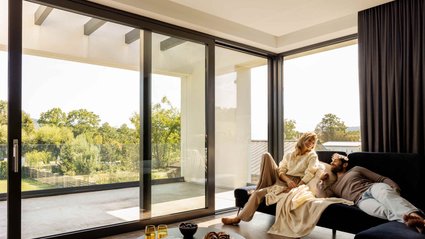 Okna jako długoterminowa inwestycja. R&oacute;żnice mogą sięgnąć 20 tys. zł