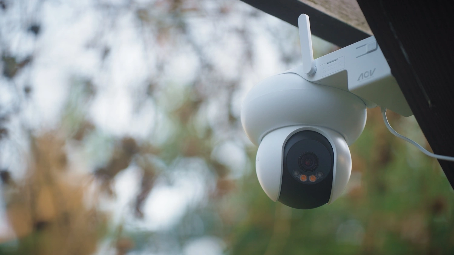 Jedna kamera, mnóstwo możliwości: zainstaluj ją w mgnieniu oka 24 Jedna kamera, mnóstwo możliwości: zainstaluj ją w mgnieniu oka 24