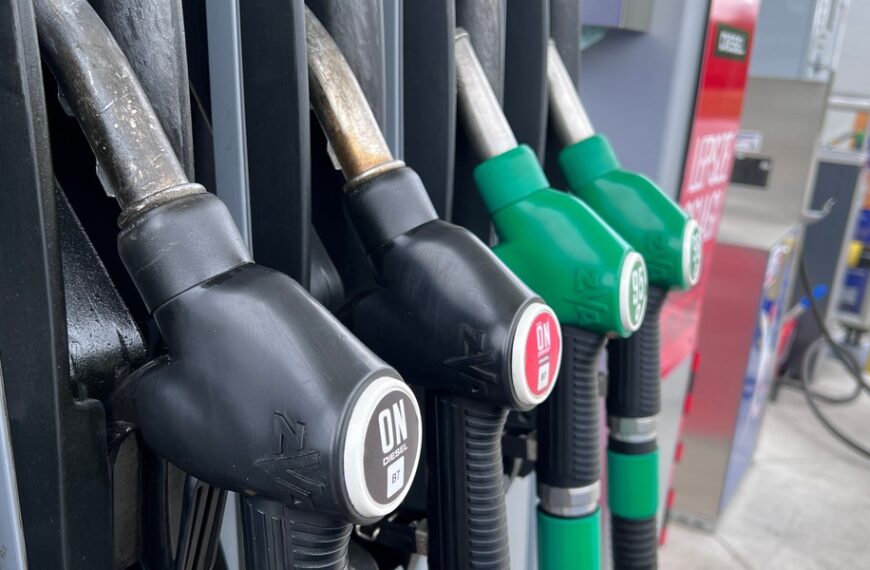 Nowe ceny paliw: Minister Energii ujawnia maksymalne stawki na środę