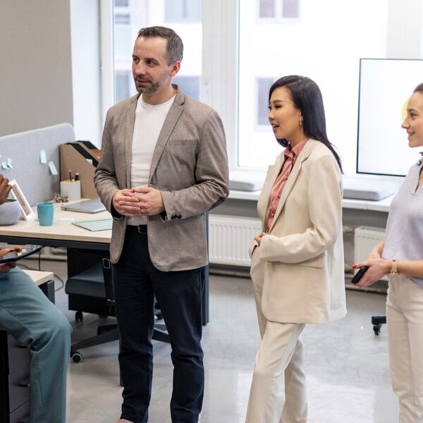 Nowe Oblicze HR: Jak Szkolenia Kształtują Przyszłość Zarządzania Ludźmi