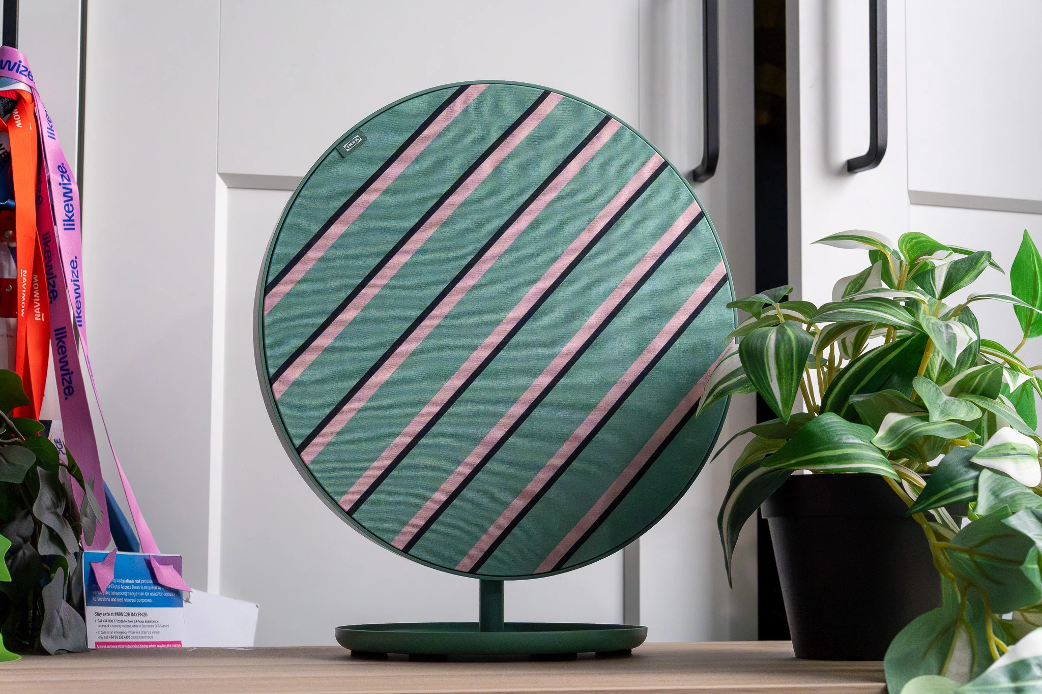 Odkryj grający mebel: tani głośnik, kt&oacute;ry pokochasz (i nie będziesz musiał ukrywać!) 12