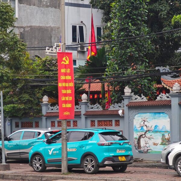 Główna 34 Odkryj Polskę: Gdzie Idee Komunizmu Nadal…