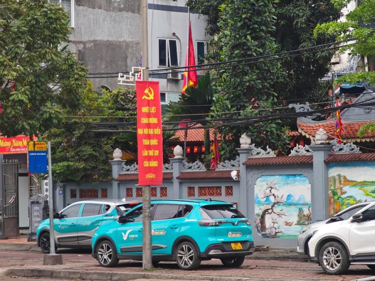 Odkryj Polskę: Gdzie Idee Komunizmu Nadal Kształtują Rzeczywistość Odkryj Polskę: Gdzie Idee Komunizmu Nadal Kształtują Rzeczywistość