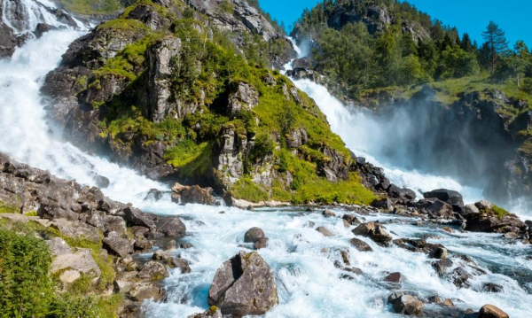 Spadki cen ropy, 10% inflacji i KGHM poza elitarnym klubem &ndash; Unia Europejska w obliczu wyzwań 18