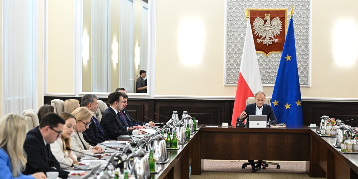 Rząd Donalda Tuska postawił na swoim - mimo weta prezydenta 8 maja nastąpi podpisanie um&oacute;w w sprawie udziału Polski w programie SAFE