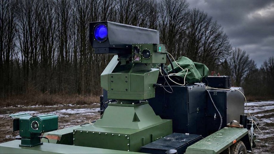 Ukraiński laser "Trójząb" miażdży drony z 5 km – czy polskie wojsko wzmocni się tą technologią? 14 Tryzub — działo laserowe