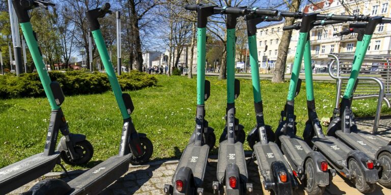 Regulaminy Bolt podważone przez UOKiK. Czy grożą kary dla spółki?