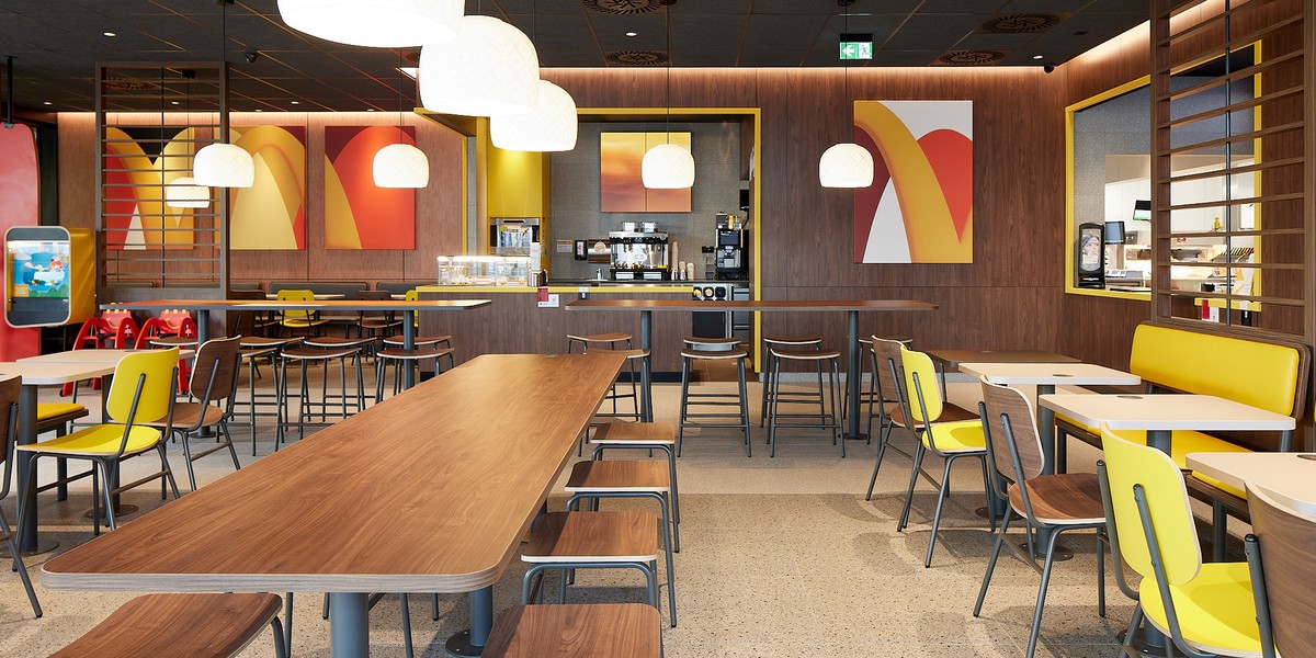 McDonald&rsquo;s działa w Polsce od 1992 r. i od lat rozwija sieć przede wszystkim w modelu franczyzowym. Dziś ma ponad 600 restauracji, z kt&oacute;rych zdecydowaną większość prowadzą franczyzobiorcy.