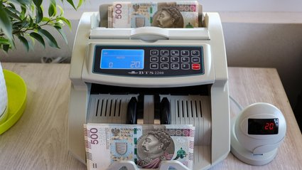 Wielomiliardowe zyski bank&oacute;w. Robią wrażenie, ale widać regres