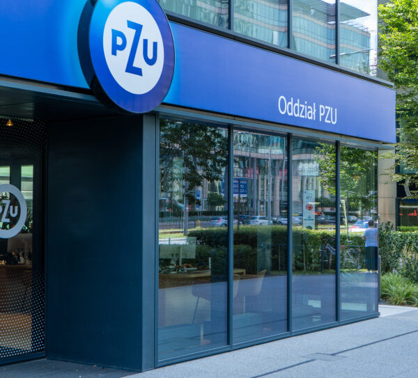 PZU zaskakuje: Znamy zarobki prezes&oacute;w. Kto zgarnął największą&hellip;