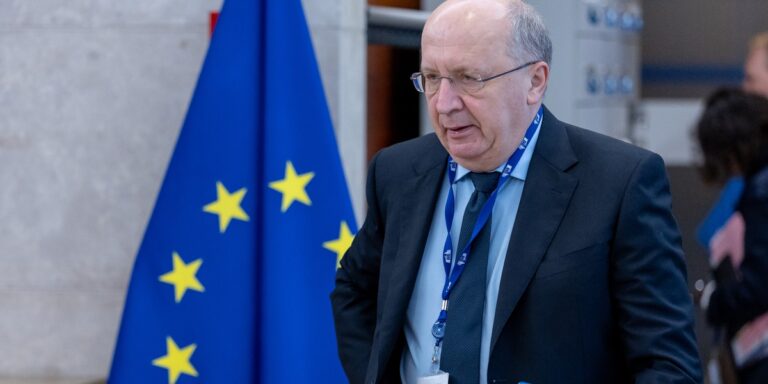 Europa, przestań produkować tę broń! Głos komisarza UE