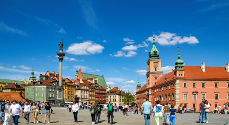 Płaca minimalna 2027: Poznaj pierwsze prognozy i przygotuj się na zmiany Płaca minimalna 2027: Poznaj pierwsze prognozy i przygotuj się na zmiany