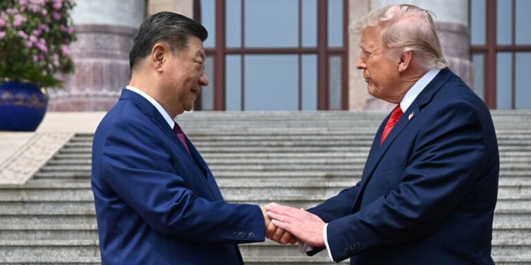 Xi Jinping i Donald Trump rozpoczęli strategiczne rozmowy. Świat wstrzymał oddech.