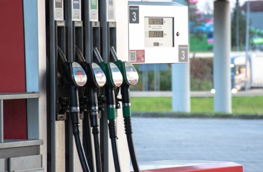 Odkryj najnowsze ceny paliw: Ministerstwo Energii ujawnia stawki na wtorek