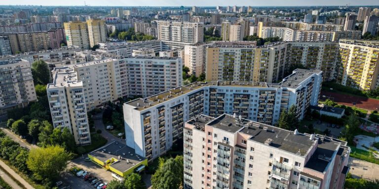 Mieszkaniowy absurd: Jak ceny windują, a zarobki stoją w miejscu?