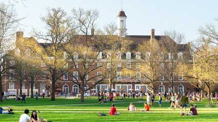 Oto ranking stan&oacute;w USA według wykształcenia. Massachusetts wygrywa