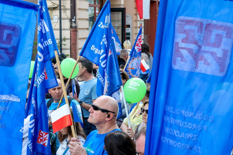 Odkryj atrakcje 1 maja: od pikniku po Gitarowy Rekord Świata! Odkryj atrakcje 1 maja: od pikniku po Gitarowy Rekord Świata!