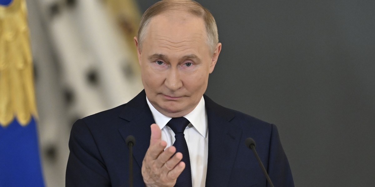 Petersburg: Tajne obostrzenia na Forum Gospodarczym. Putin boi się wirusa? 2 Władimir Putin