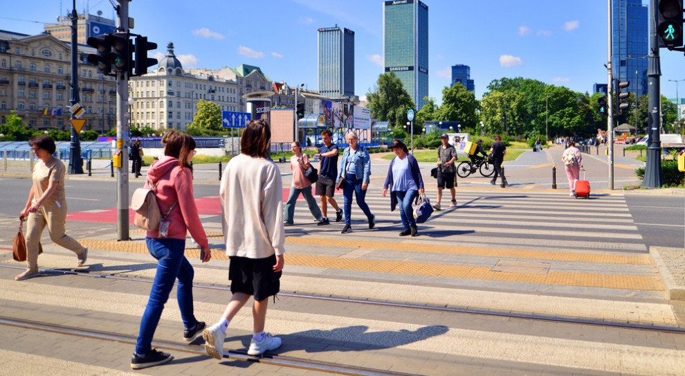Rząd podnosi płacę minimalną do 4950 zł od 2027 r. &ndash; Kto straci? 2