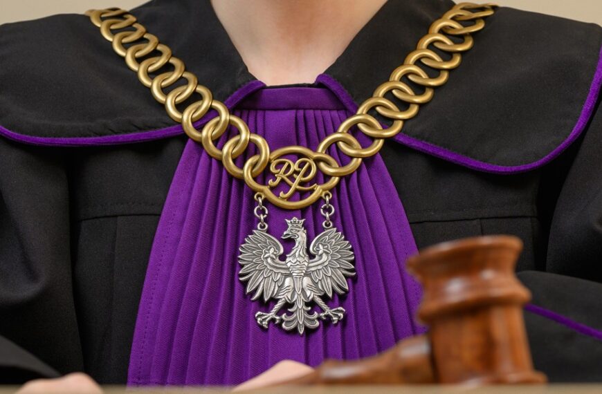 Bank wypłaci 100 tys. zł po wycieku danych: Sąd po stronie ofiary