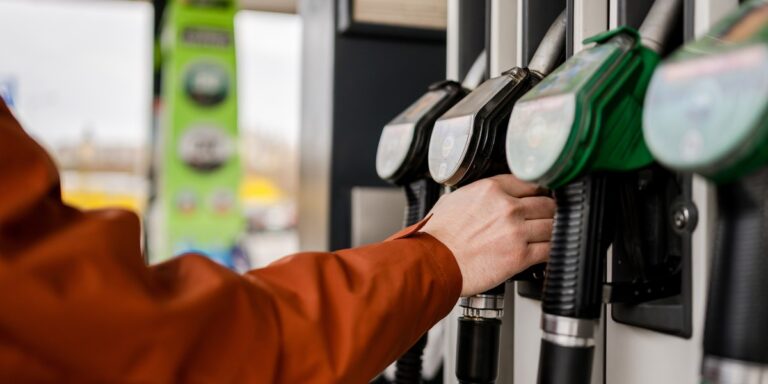 Ropa tanieje: Minister Energii ogłasza nowe stawki paliw na 9 czerwca