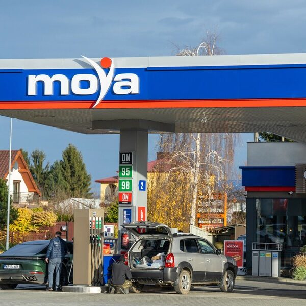 Zagraniczne konsorcjum kupuje sieć Moya &ndash;&hellip;