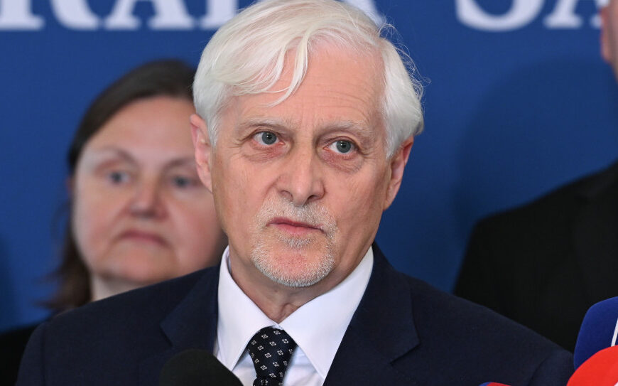 Główna 71 Nowy szef KRS rusza do boju: tysiąc wakatów pod lupą!