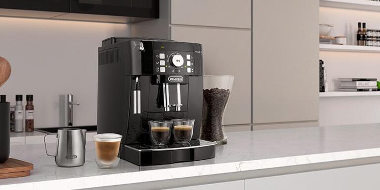 Odkryj legendarną niezawodność: ten ekspres Delonghi wciąż zachwyca