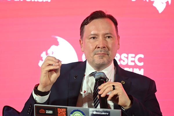 Opanuj tę kluczową umiejętność – rynek pracy na Ciebie czeka! 12 Opanuj tę kluczową umiejętność – rynek pracy na Ciebie czeka! 12