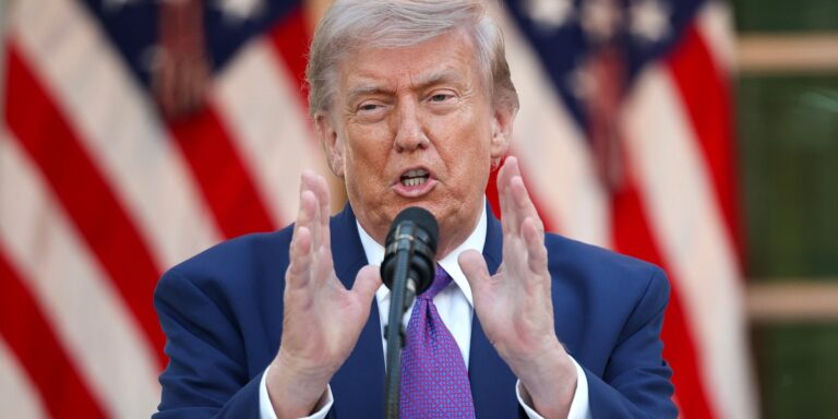 Trump: Niższe cła na wybrane towary ruszą inwestycje