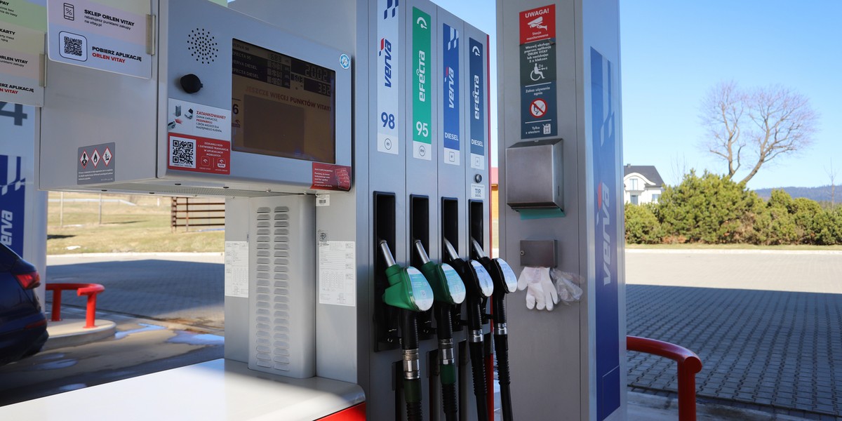 Ministerstwo Energii ogłasza nowe ceny paliw na czwartek – sprawdź aktualizacje stawek 2 Minister energii ogłosił maksymalne ceny paliw na czwartek 11 czerwca