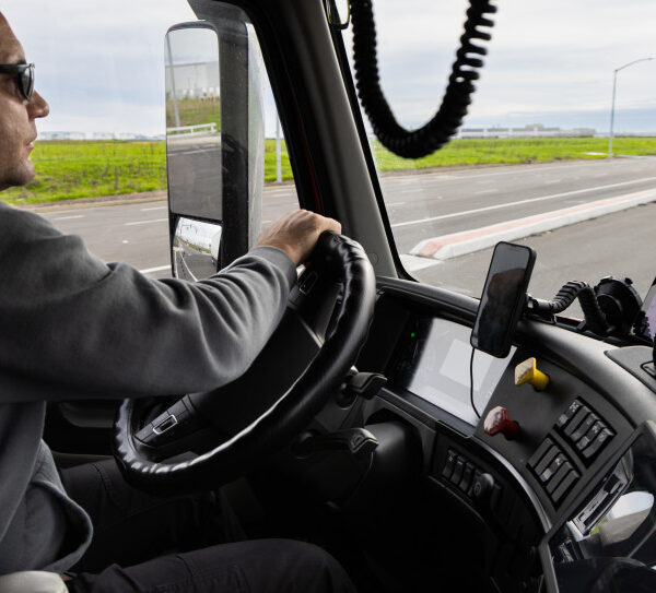 Polska transportowa w kryzysie: ponad 300 powiat&oacute;w walczy&hellip;