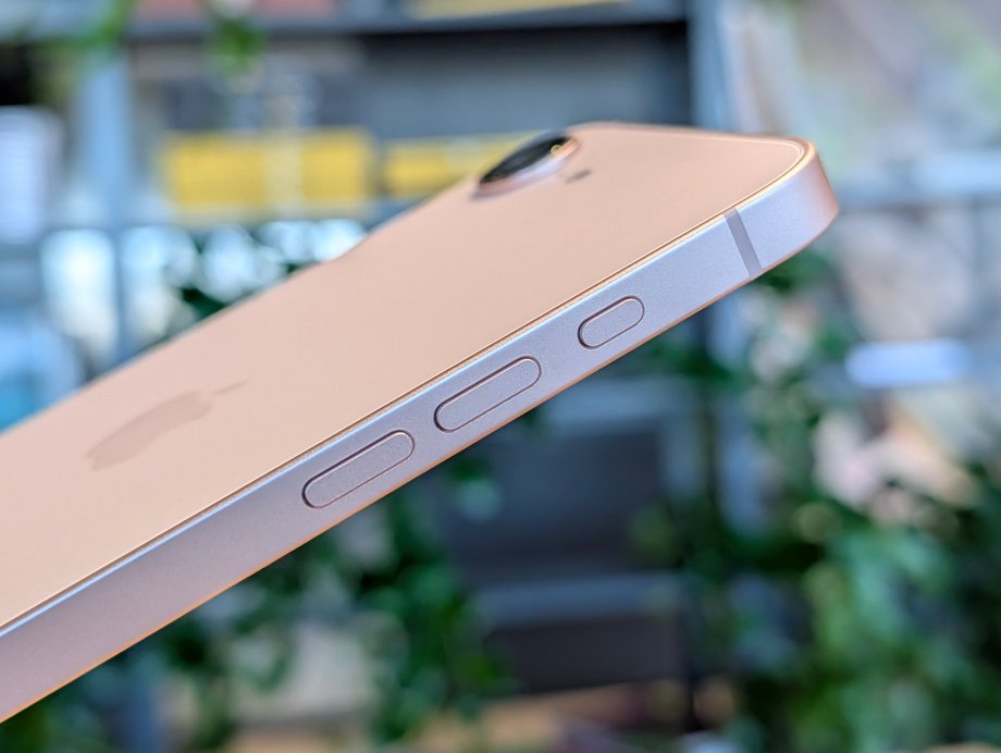 Apple iPhone 17e