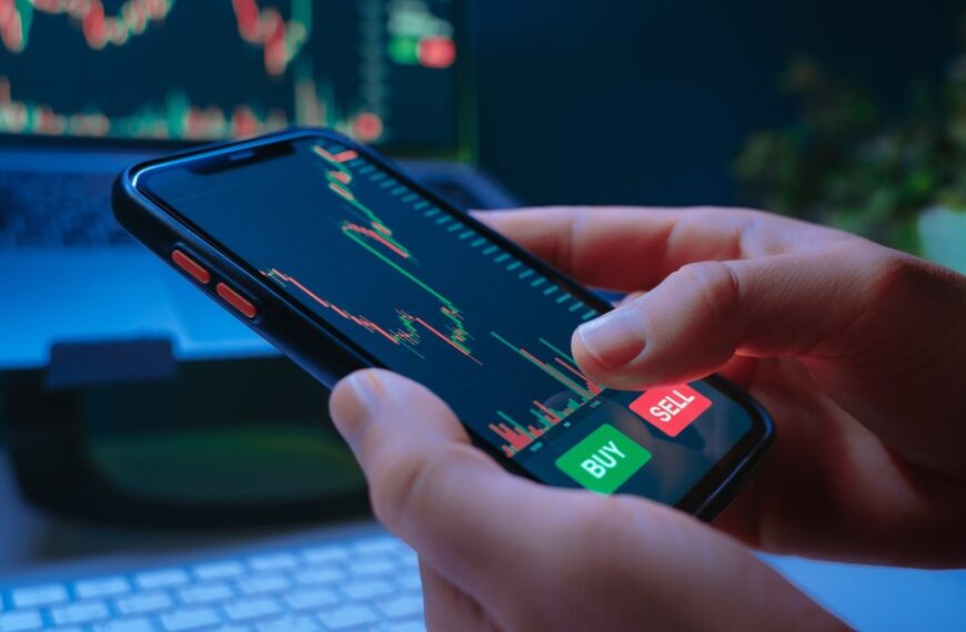 Bitcoin: Krach na miarę FTX? Analitycy ostrzegają przed spadkami