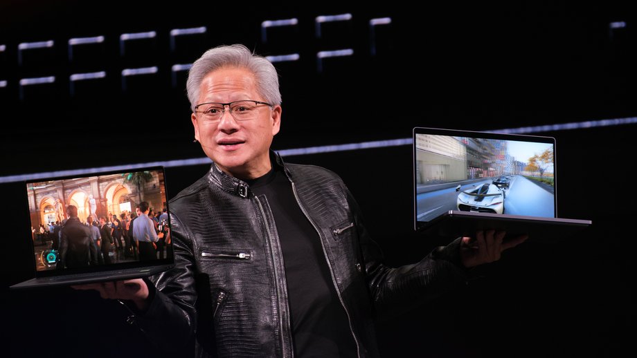 Jensen Huang zapowiedział największą rewolucję w komputerach osobistych od 40 lat. Co prawda trochę na wyrost, ale jednak faktycznie widoczna jest rosnąca liczba maszyn tworzonych z myślą o lokalnym uruchamianiu AI.