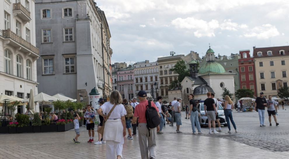 Jak gigantyczne są r&oacute;żnice w zarobkach między polskimi miastami &ndash; odkrywamy fakty 4