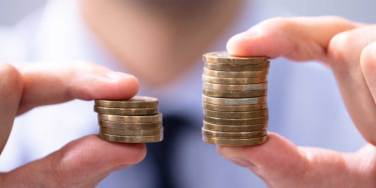 Nier&oacute;wne płace grożą pozwami. W obronie pomoże system ERP enova365