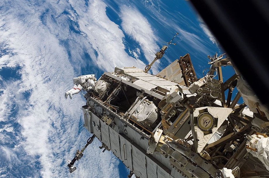 ISS przechodzi na emeryturę: Rusza nowa era komercyjnych baz kosmicznych 8 ISS