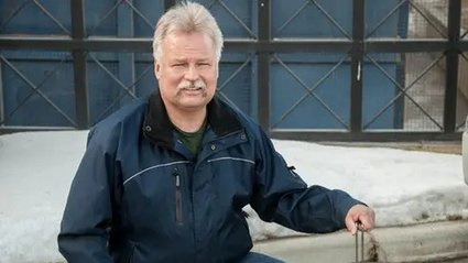 Razem z ojcem założyli firmę zajmującą się sprzątaniem parking&oacute;w. Po 45 latach ich działalność wciąż jest odporna na AI