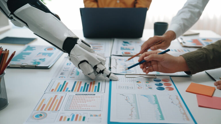 Finanse w erze AI: Jak sztuczna inteligencja rewolucjonizuje sektor finansowy