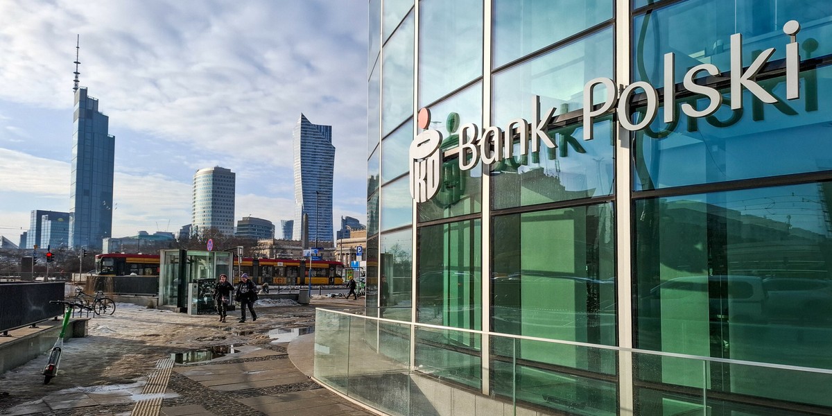 PKO BP: Te usługi będą niedostępne w niedzielę. Sprawdź szczegóły 2 Bank PKO BP w Warszawie