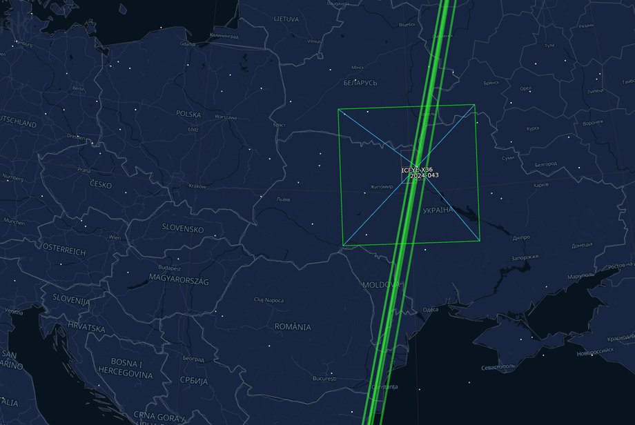ICEYE - odległości między satelitą ICEYE-X36 a rosyjskimi satelitami od około 500 metr&oacute;w do 22 kilometr&oacute;w