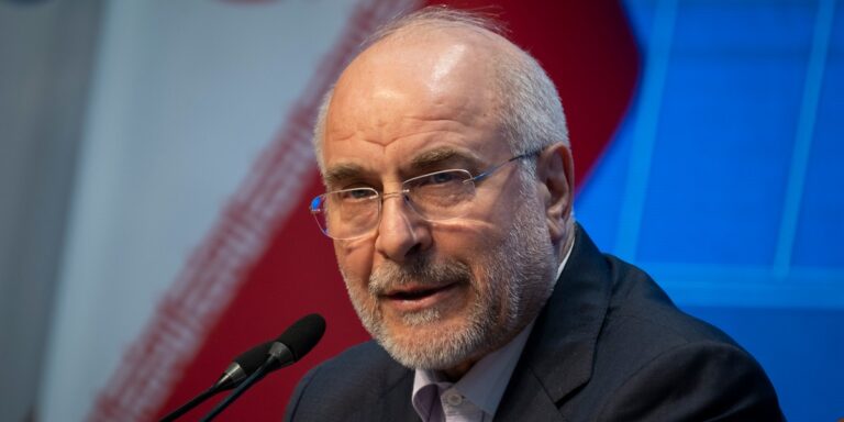 Iran reaguje na retorykę Trumpa: co to oznacza dla cen ropy? Iran reaguje na retorykę Trumpa: co to oznacza dla cen ropy?