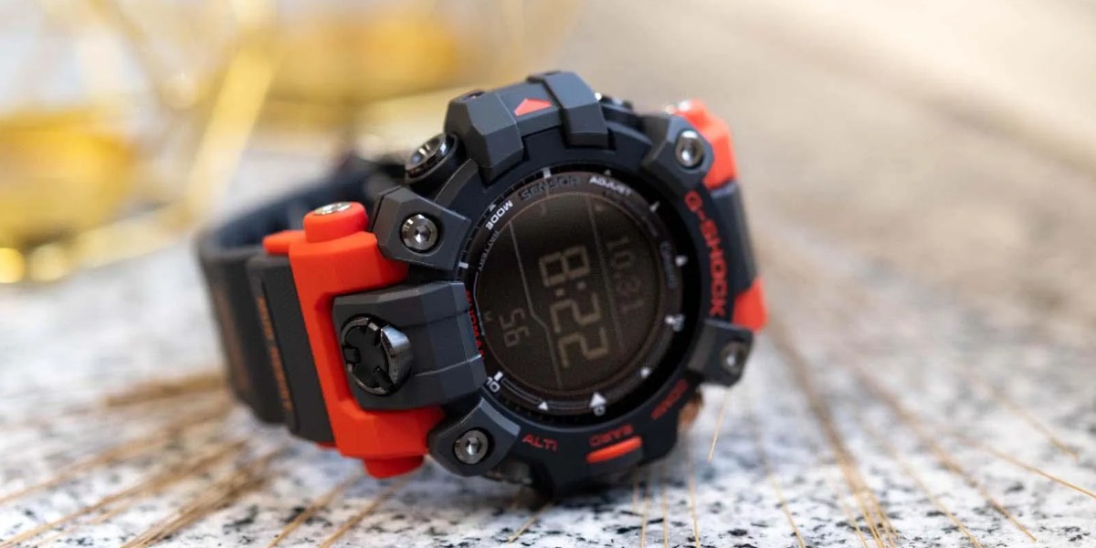 Poznaj dwa modele smartwatch: wybierz swojego faworyta 2 Dwa skrajnie różne zegarki: jednego z nich pokochasz