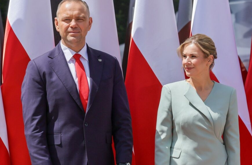 Główna 13 Nowa ustawa podatkowa wchodzi w życie: Odkryj kluczowe zmiany, które Cię dotyczą