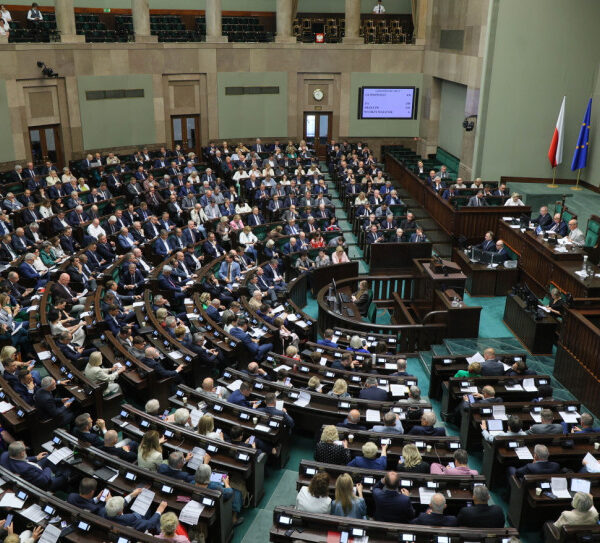 Główna 42 Sejm uchwala przełomową ustawę antymobbingową po dwóch dekadach…